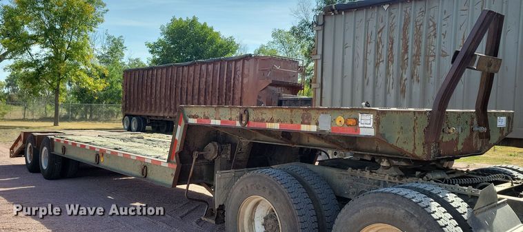image for item DN3577 1976 Rogers T35L16-58-15 drop deck trailer