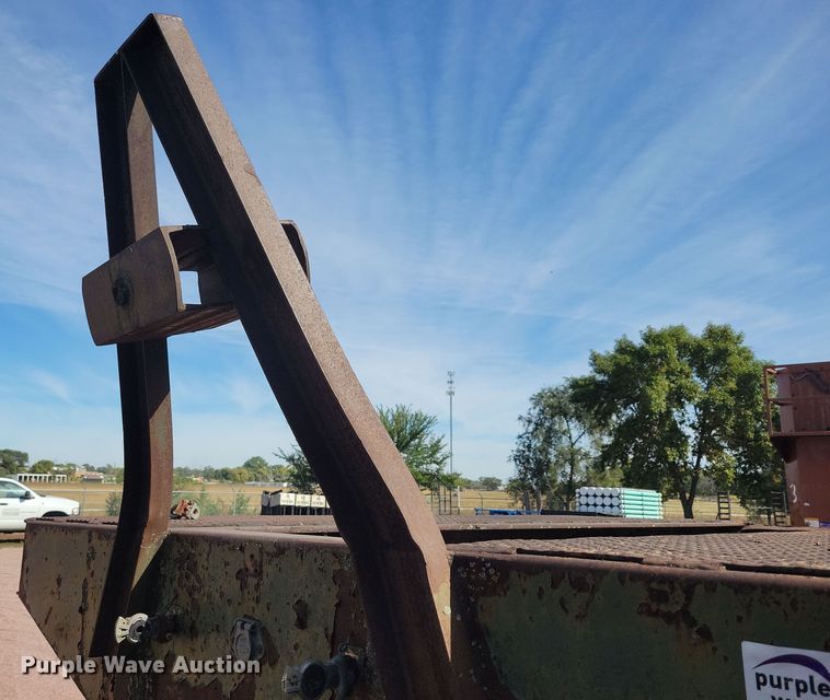 image for item DN3577 1976 Rogers T35L16-58-15 drop deck trailer