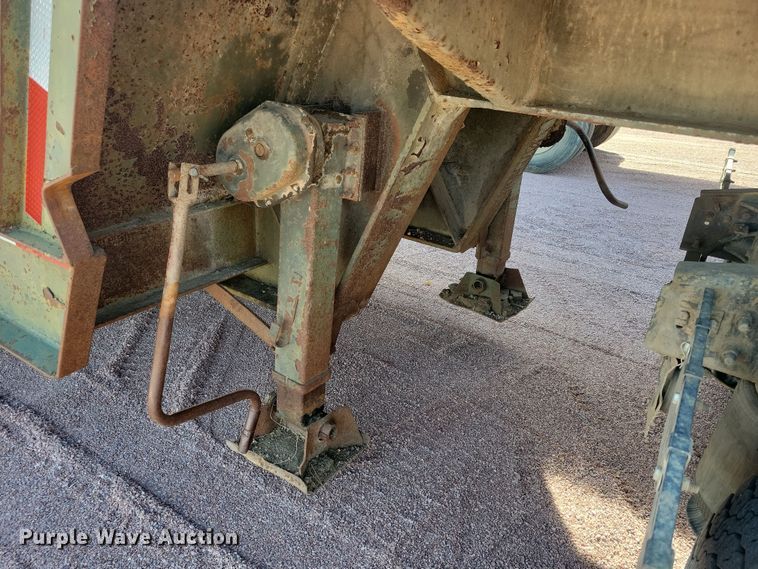 image for item DN3577 1976 Rogers T35L16-58-15 drop deck trailer