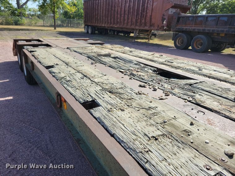 image for item DN3577 1976 Rogers T35L16-58-15 drop deck trailer