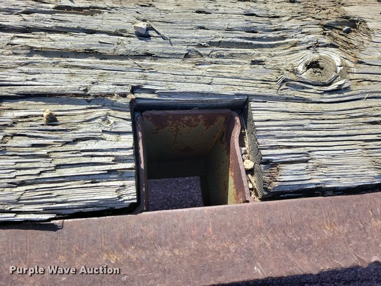 image for item DN3577 1976 Rogers T35L16-58-15 drop deck trailer