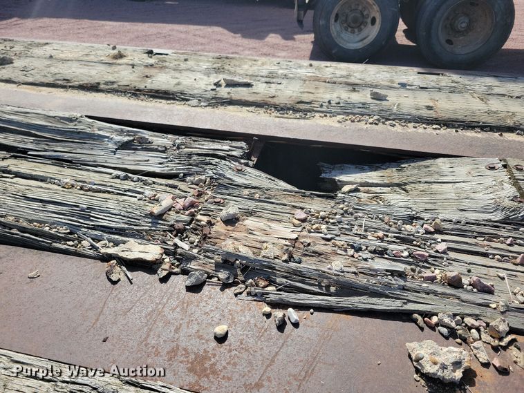 image for item DN3577 1976 Rogers T35L16-58-15 drop deck trailer