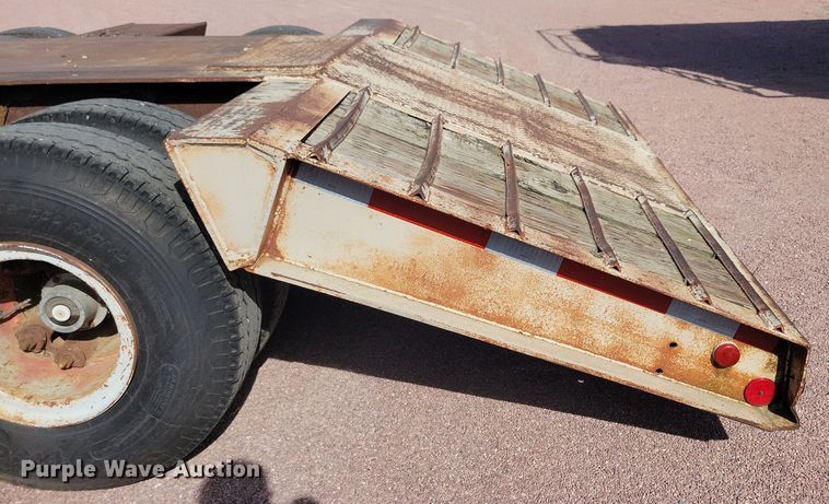 image for item DN3577 1976 Rogers T35L16-58-15 drop deck trailer