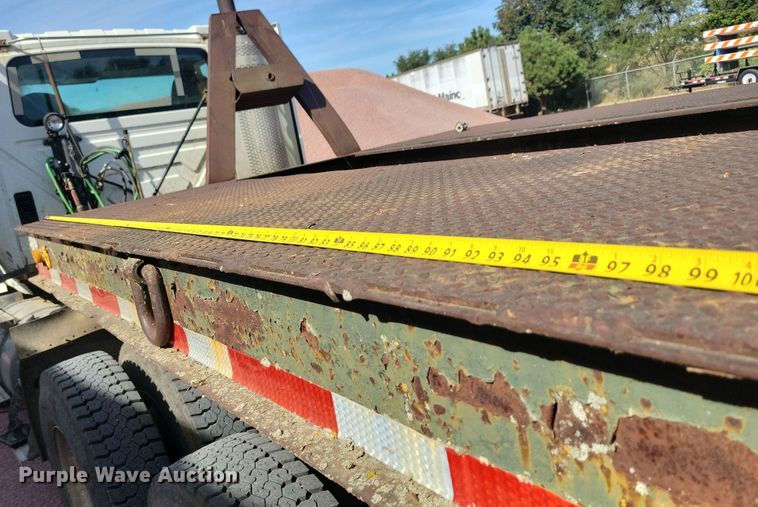 image for item DN3577 1976 Rogers T35L16-58-15 drop deck trailer