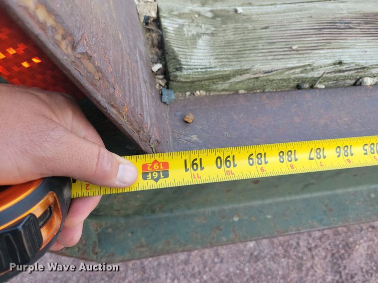 image for item DN3577 1976 Rogers T35L16-58-15 drop deck trailer