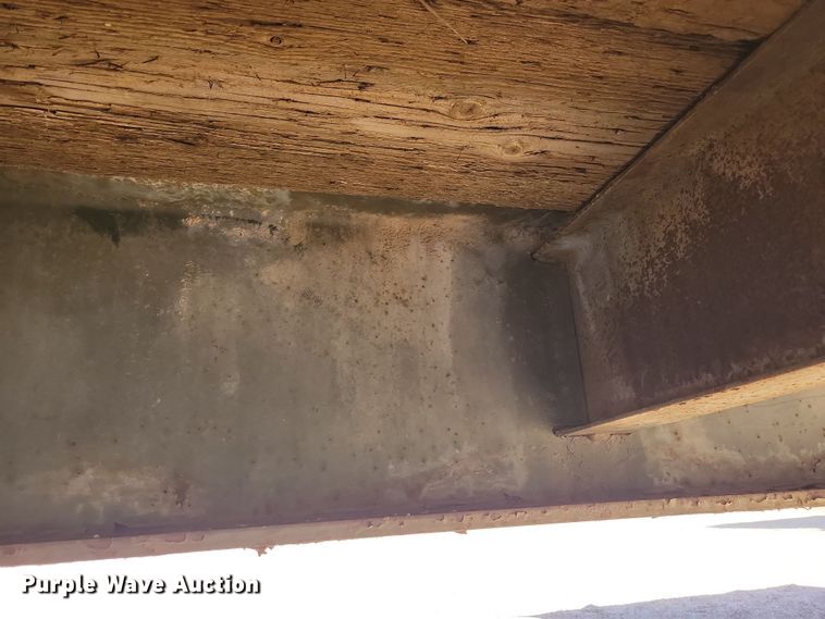 image for item DN3577 1976 Rogers T35L16-58-15 drop deck trailer