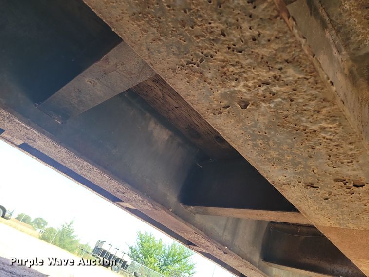 image for item DN3577 1976 Rogers T35L16-58-15 drop deck trailer