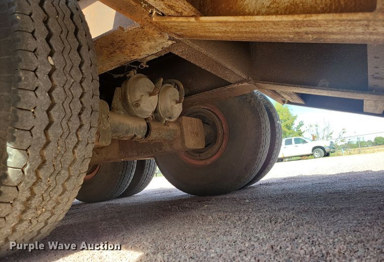 image for item DN3577 1976 Rogers T35L16-58-15 drop deck trailer