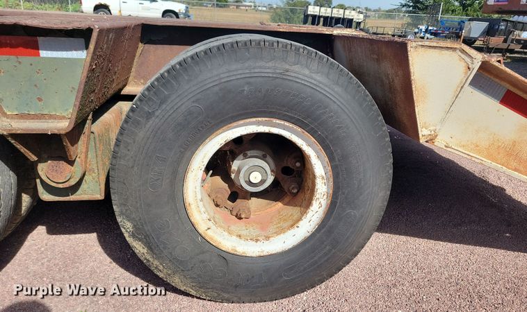 image for item DN3577 1976 Rogers T35L16-58-15 drop deck trailer