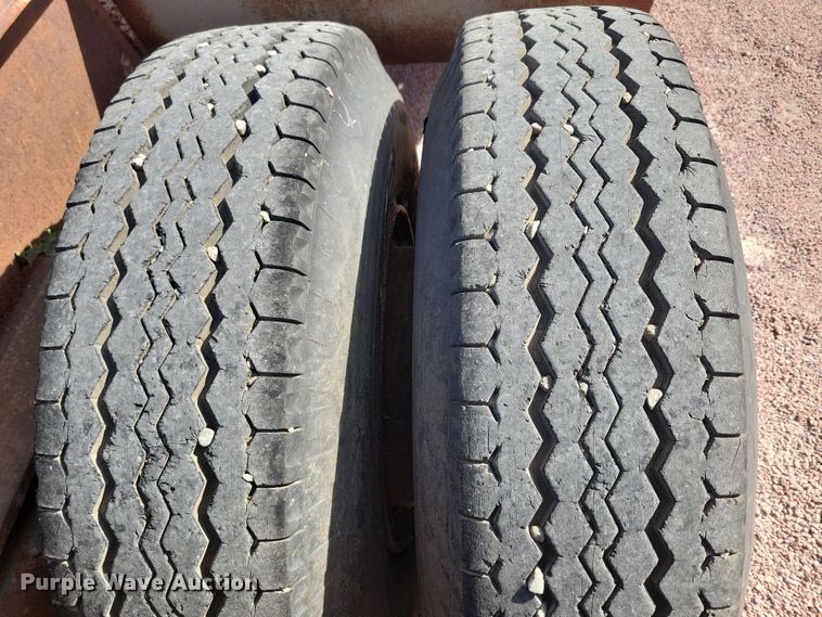 image for item DN3577 1976 Rogers T35L16-58-15 drop deck trailer