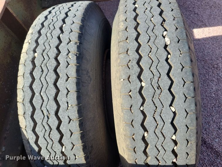 image for item DN3577 1976 Rogers T35L16-58-15 drop deck trailer