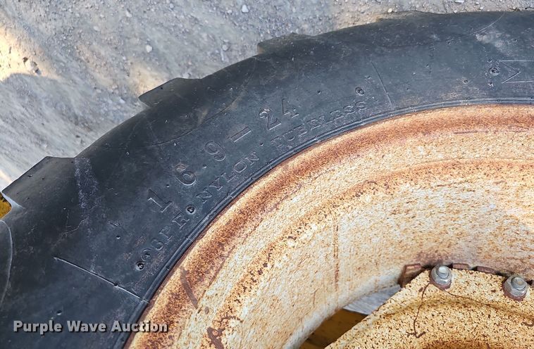 image for item DO5478 1990 Ford 6610 Series 2 tractor