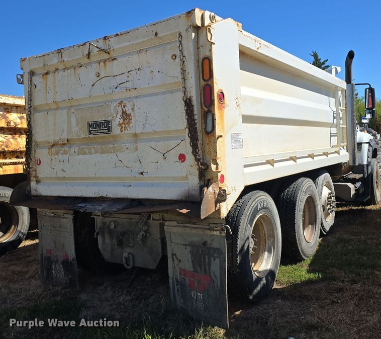 image for item DO5482 2014 International WorkStar 7600 dump truck