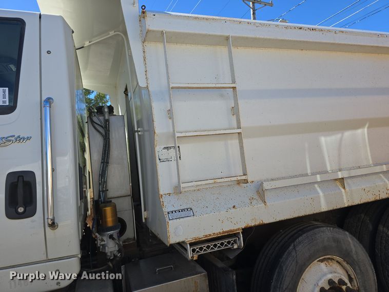 image for item DO5482 2014 International WorkStar 7600 dump truck