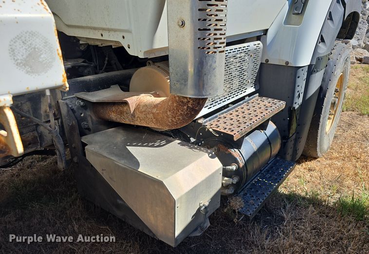 image for item DO5482 2014 International WorkStar 7600 dump truck