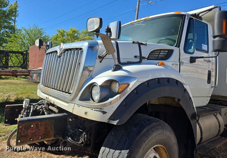 image for item DO5482 2014 International WorkStar 7600 dump truck