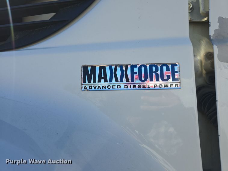 image for item DO5482 2014 International WorkStar 7600 dump truck