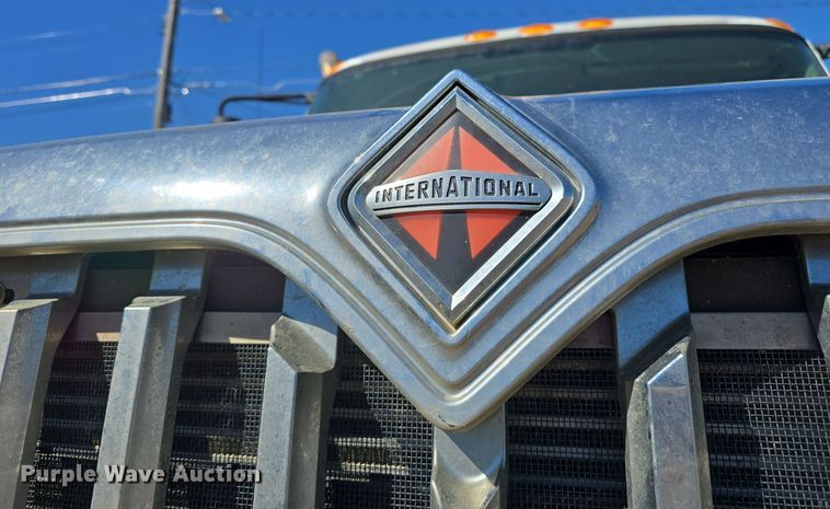 image for item DO5482 2014 International WorkStar 7600 dump truck