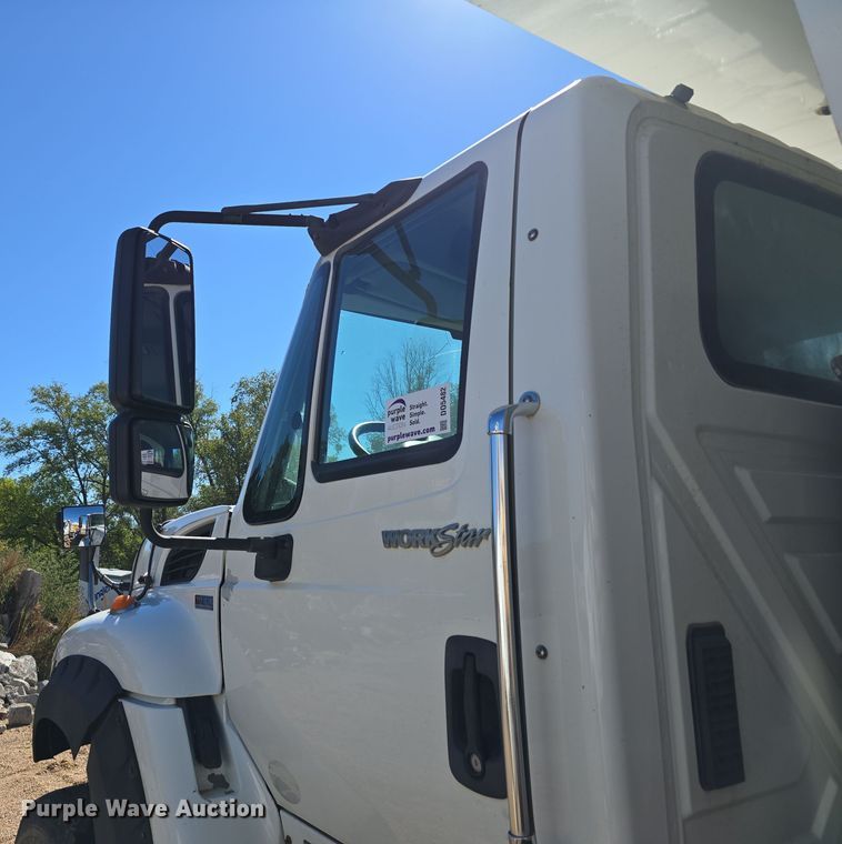 image for item DO5482 2014 International WorkStar 7600 dump truck