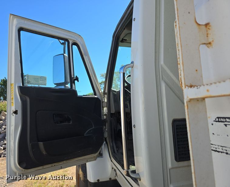 image for item DO5482 2014 International WorkStar 7600 dump truck