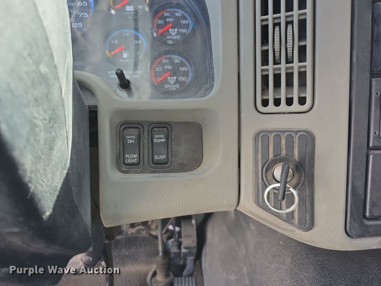 image for item DO5482 2014 International WorkStar 7600 dump truck