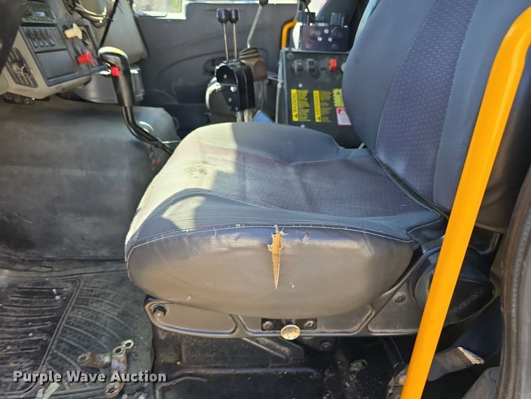 image for item DO5482 2014 International WorkStar 7600 dump truck