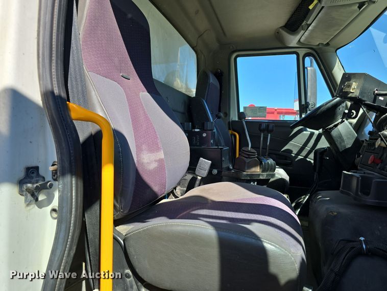 image for item DO5482 2014 International WorkStar 7600 dump truck