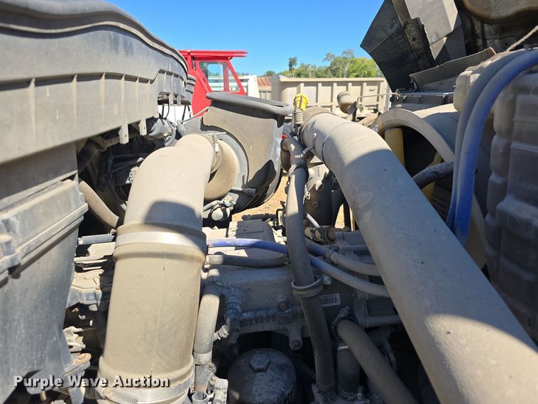 image for item DO5482 2014 International WorkStar 7600 dump truck