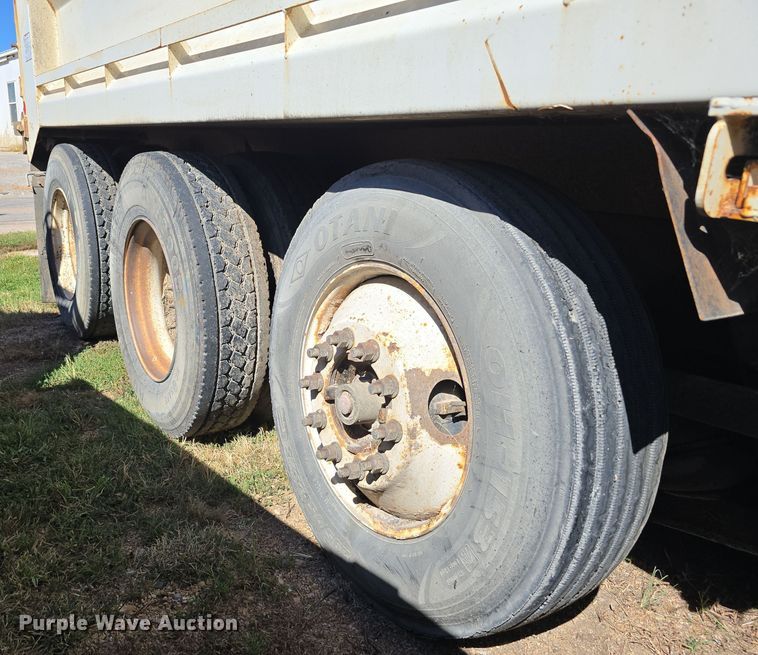 image for item DO5482 2014 International WorkStar 7600 dump truck