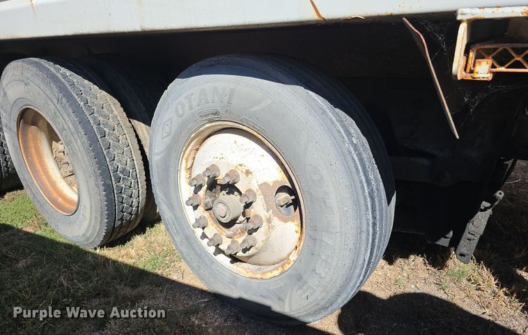 image for item DO5482 2014 International WorkStar 7600 dump truck