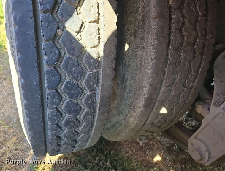 image for item DO5482 2014 International WorkStar 7600 dump truck