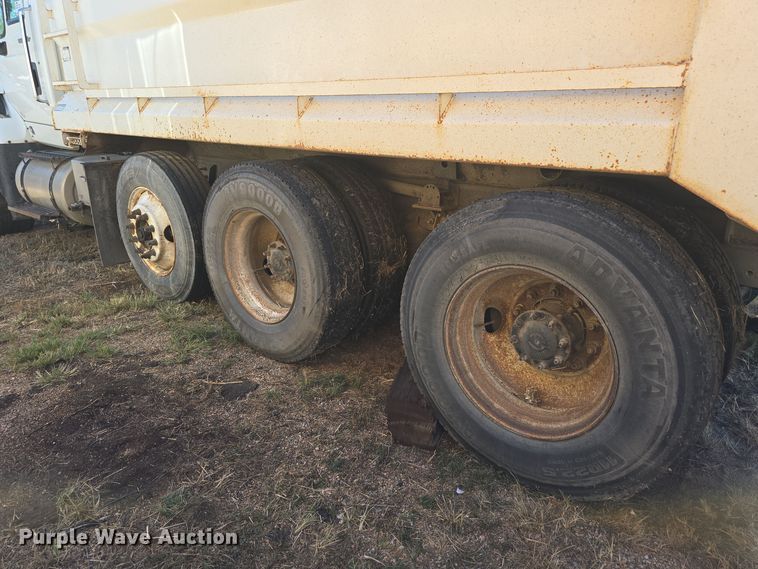 image for item DO5482 2014 International WorkStar 7600 dump truck