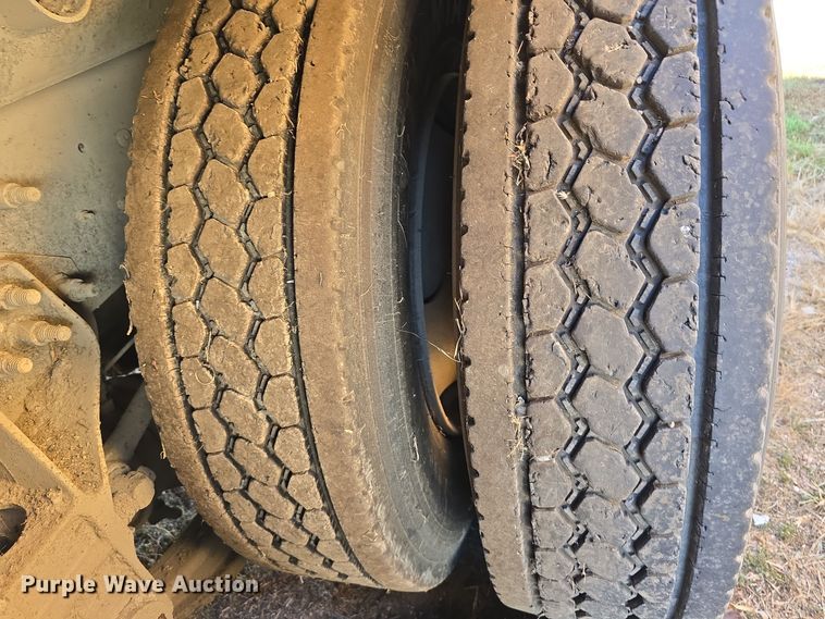 image for item DO5482 2014 International WorkStar 7600 dump truck