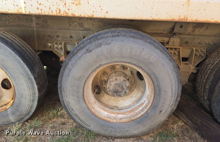 image for item DO5482 2014 International WorkStar 7600 dump truck