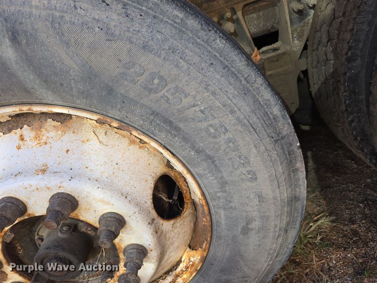 image for item DO5482 2014 International WorkStar 7600 dump truck