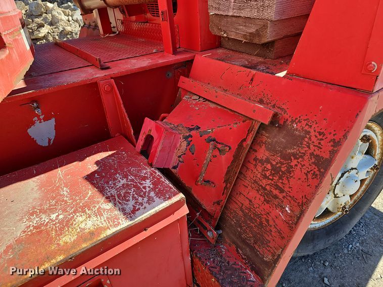 image for item DO5484 1978 FMC Link-Belt HC-48A crane