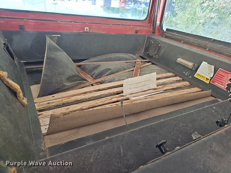 image for item DO5486 1973 International Harvester Farmall 1066 tractor