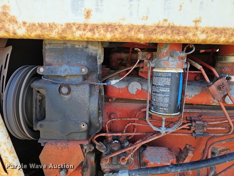 image for item DO5486 1973 International Harvester Farmall 1066 tractor