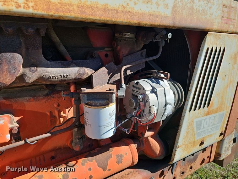 image for item DO5486 1973 International Harvester Farmall 1066 tractor