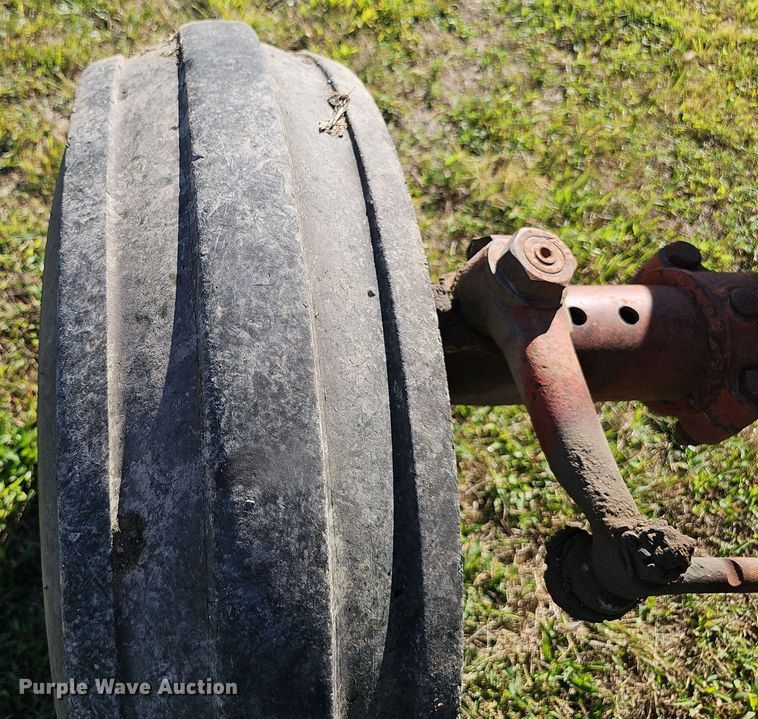 image for item DO5486 1973 International Harvester Farmall 1066 tractor