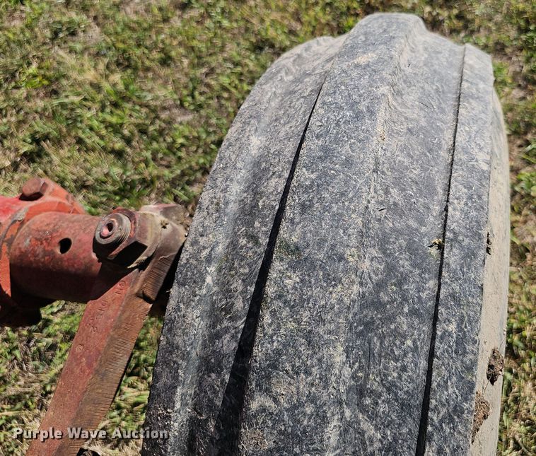 image for item DO5486 1973 International Harvester Farmall 1066 tractor