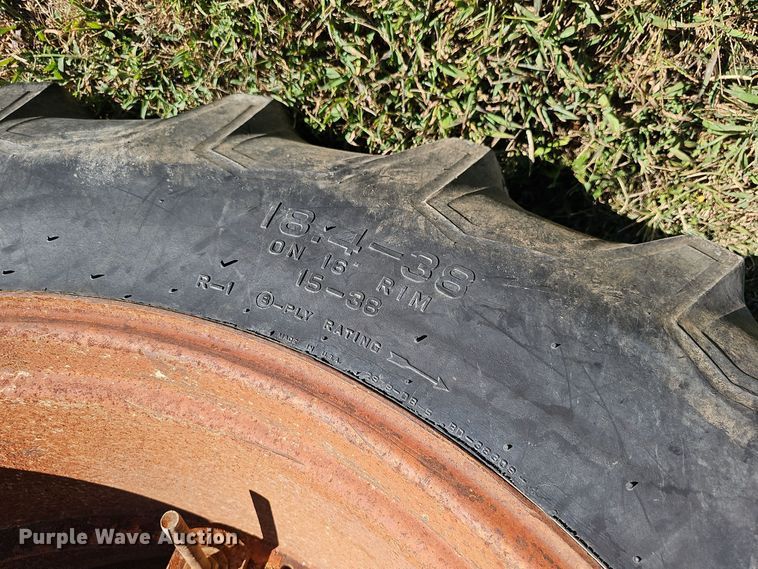 image for item DO5486 1973 International Harvester Farmall 1066 tractor