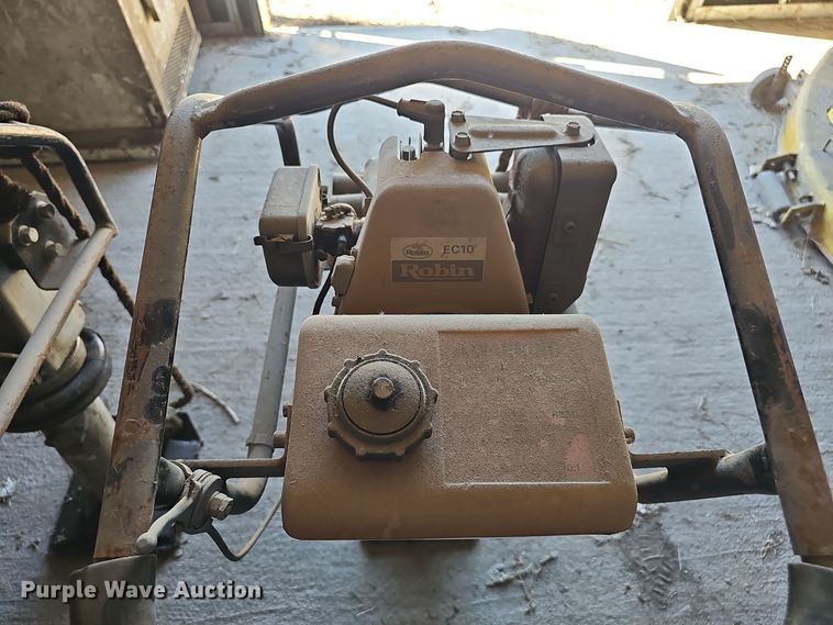 image for item DO5487 (2) Stone SVR2811 plate compactors