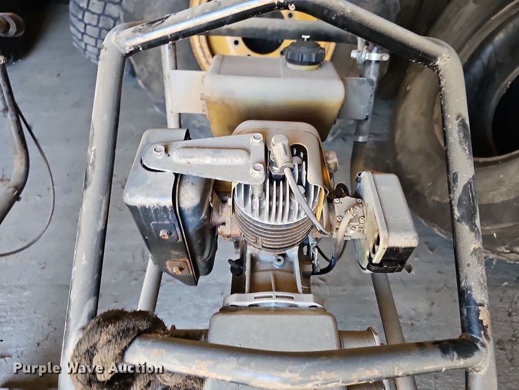 image for item DO5487 (2) Stone SVR2811 plate compactors