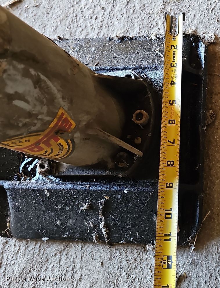 image for item DO5487 (2) Stone SVR2811 plate compactors