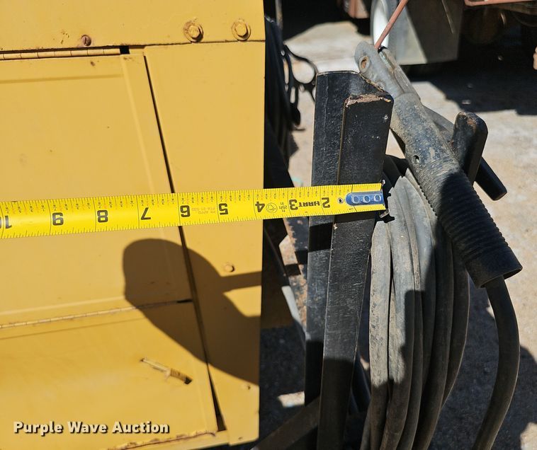 image for item DO5489 Hobart GF-250 welder/generator