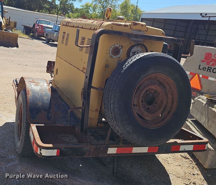 image for item DO5490 Hobart GPR-258 welder/generator