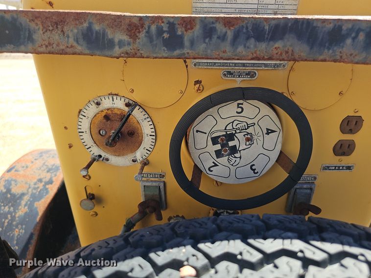 image for item DO5490 Hobart GPR-258 welder/generator