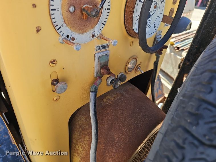 image for item DO5490 Hobart GPR-258 welder/generator