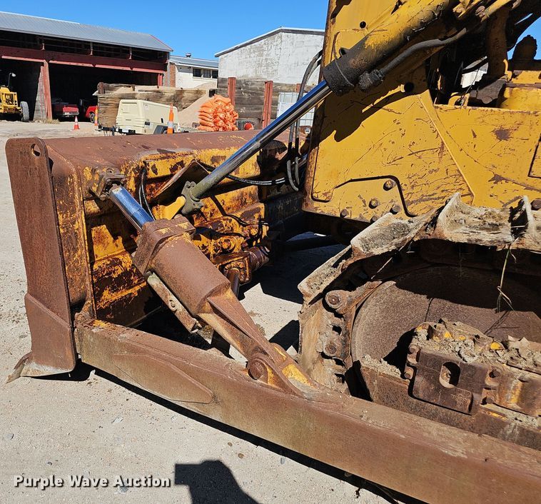 image for item DO5491 1973 Caterpillar D6C dozer